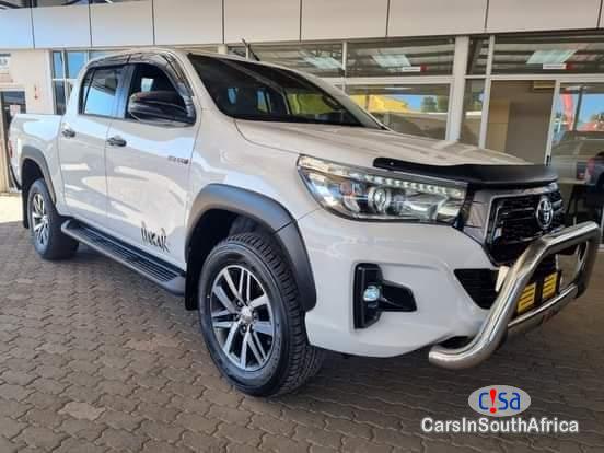 Toyota Hilux 2.8GD Manual 2020 - image 3