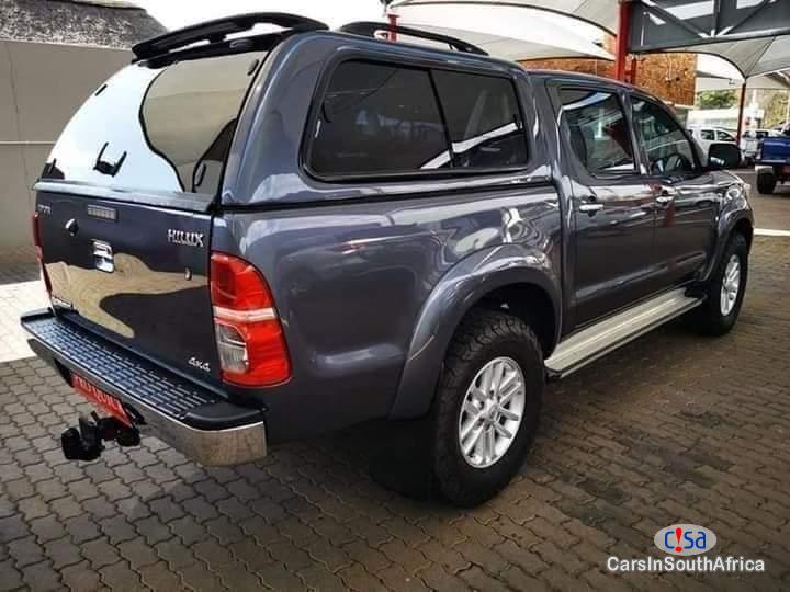 Toyota Runx 3.0D Manual 2014 - image 3