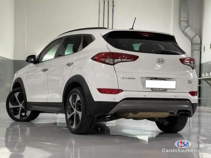 Hyundai Tucson 2.0 Automatic 2018 - image 2