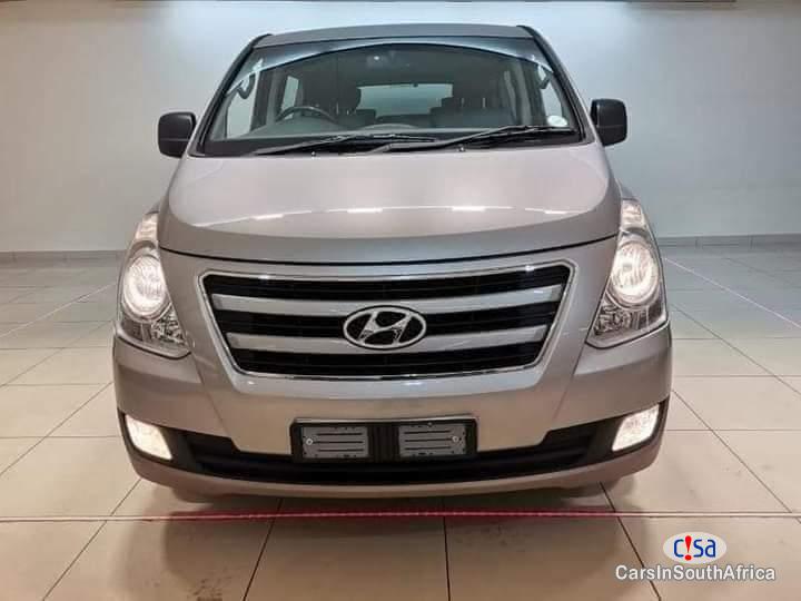 Pictures of Hyundai H-1 2.5 Automatic 2017