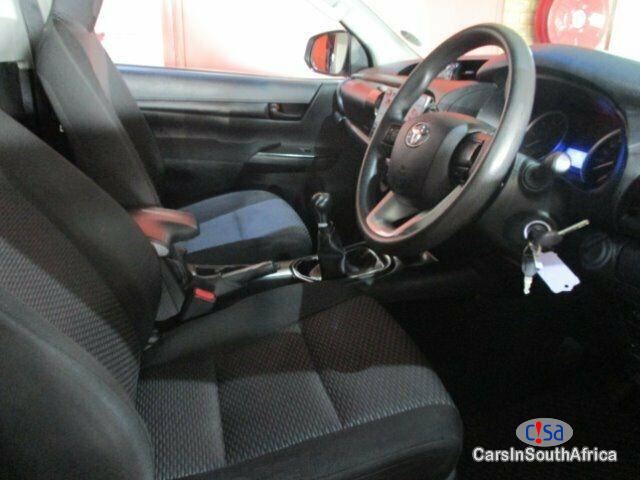 Toyota Hilux Toyota Hilux Manual 2016 - image 4