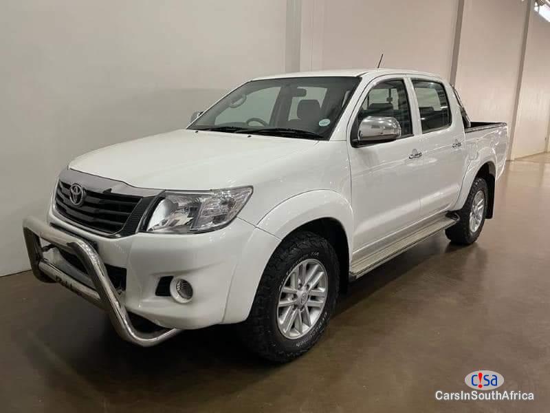Toyota Hilux 3.0 D-4D Manual 2013 - image 3