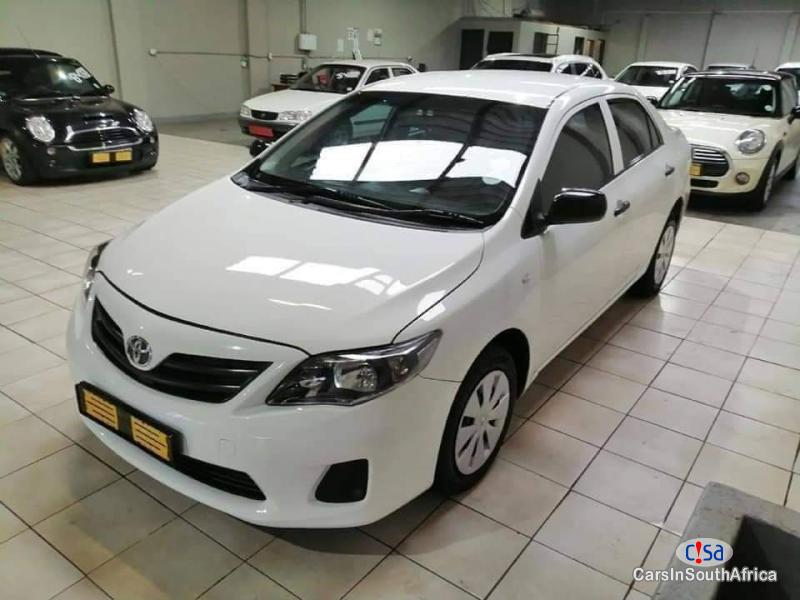 Toyota Corolla 1.6 Quest Manual 2018 - image 3