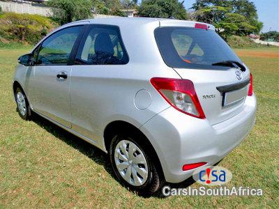 Toyota Yaris 1.0 Manual 2013 - image 3