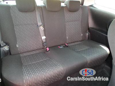 Toyota Yaris 1.0 Manual 2013 - image 6
