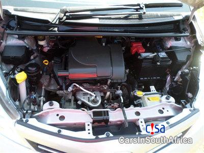 Toyota Yaris 1.0 Manual 2013 - image 8