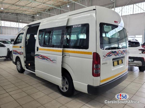 Toyota Quantum 0684957752 Manual 2018 - image 2