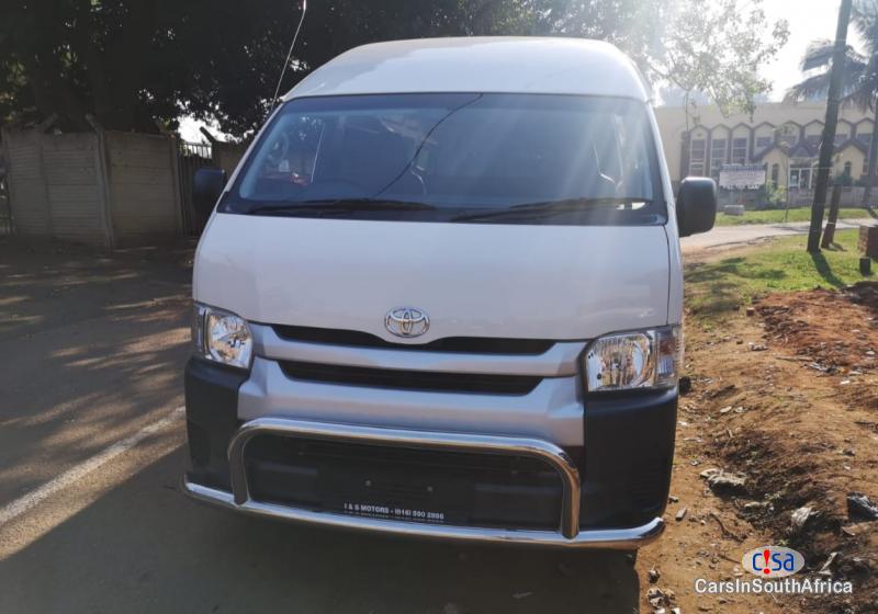 Toyota Quantum 2.5 Manual 2017 - image 3