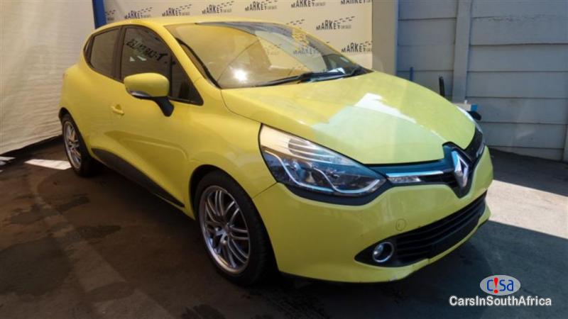 Pictures of Renault Clio Manual 2013