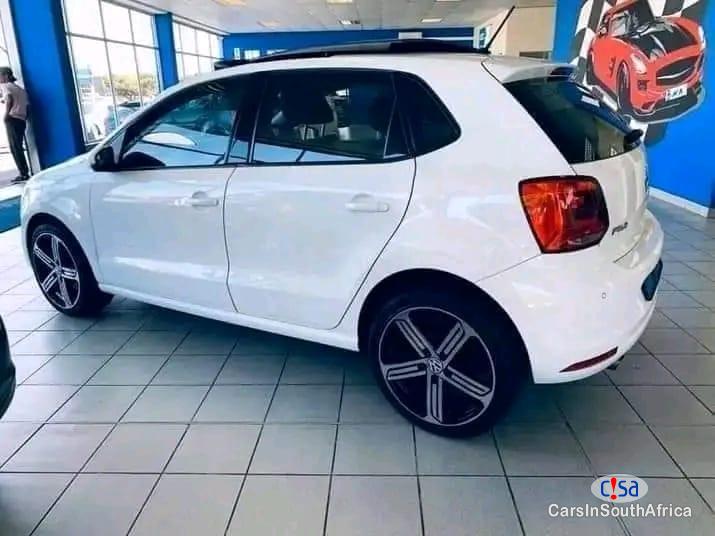 Volkswagen Polo 1.2 Automatic 2015 - image 2