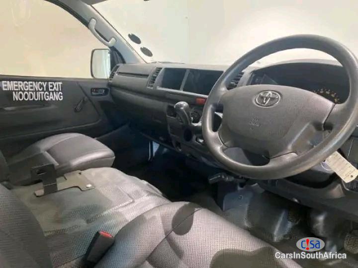 Toyota HiAce Manual 2023 - image 6