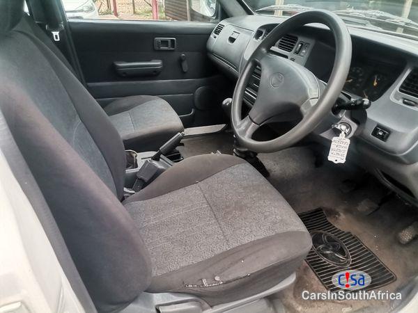 Toyota Condor 2400i Estate TX Manual 2004 - image 2