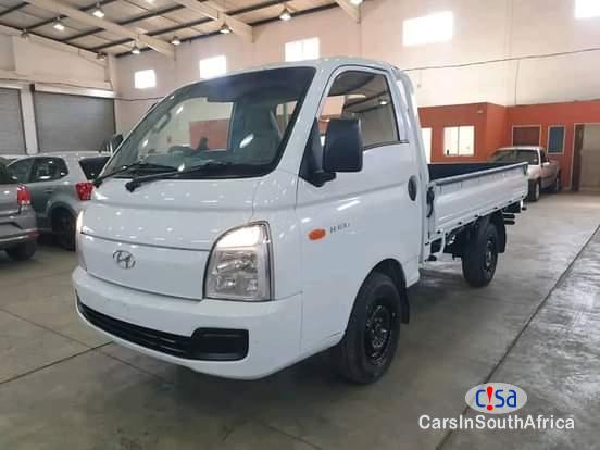 Hyundai H100 2 5 0671651564 Manual 2022 - image 2