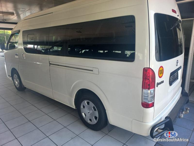 Toyota Quantum 2.5D-4D GL Manual 2020 - image 3