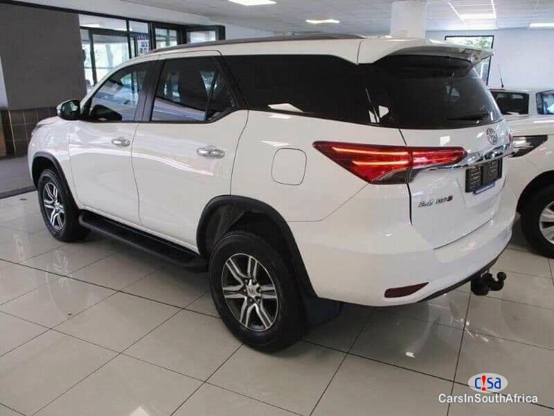 Toyota Fortuner 2.8 GD-6 Bank Repossessed Car Automatic Automatic 2018 - image 2