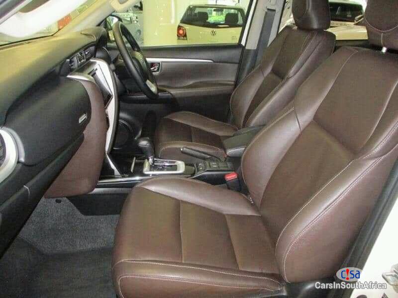 Toyota Fortuner 2.8 GD-6 Bank Repossessed Car Automatic Automatic 2018 - image 5