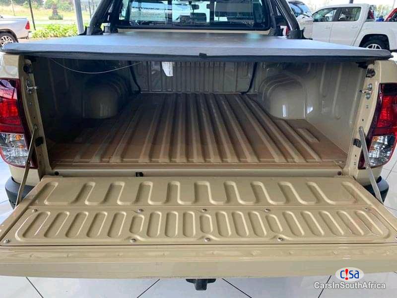 Toyota Hilux 2.8GD6 4x4 AUTO LEGEND 50 Automatic 2018 in South Africa - image