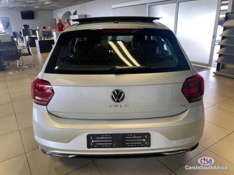 Volkswagen Polo 1.0 Automatic 2019 - image 2