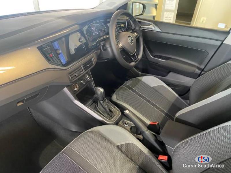 Volkswagen Polo 1.0 Automatic 2019 - image 6