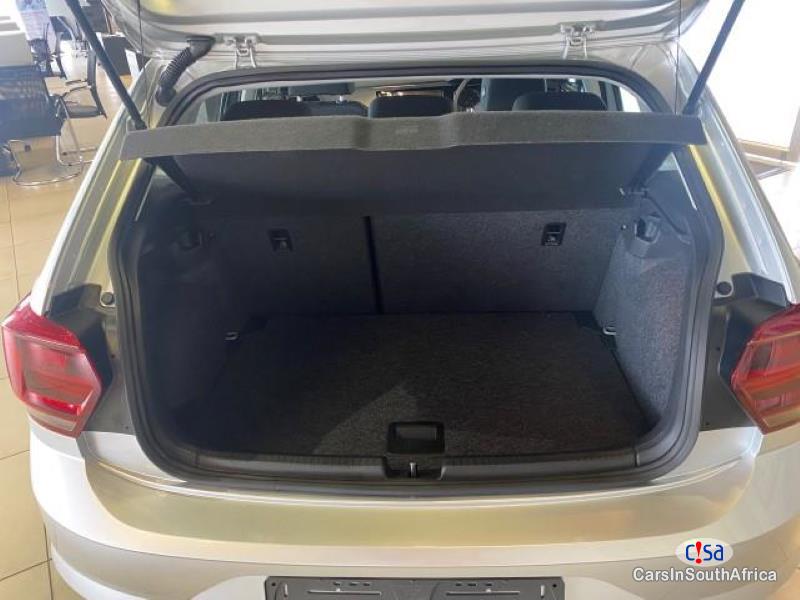 Volkswagen Polo 1.0 Automatic 2019 - image 8