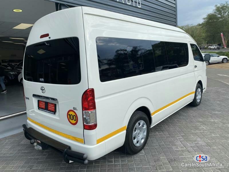 Toyota Quantum 2.5 Manual 2018 - image 3