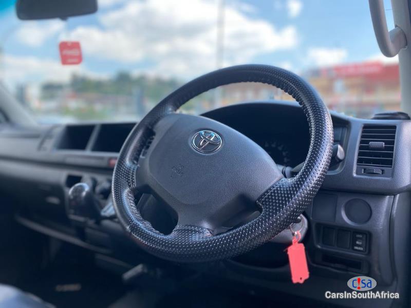 Toyota Quantum 2.5 D-4D Sesfikile Call 081 494 5928 Delivery Nationwide Manual 2018 - image 2