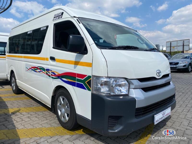 Toyota Quantum 2.5 D-4D Sesfikile Call 081 494 5928 Delivery Nationwide Manual 2018 - image 3