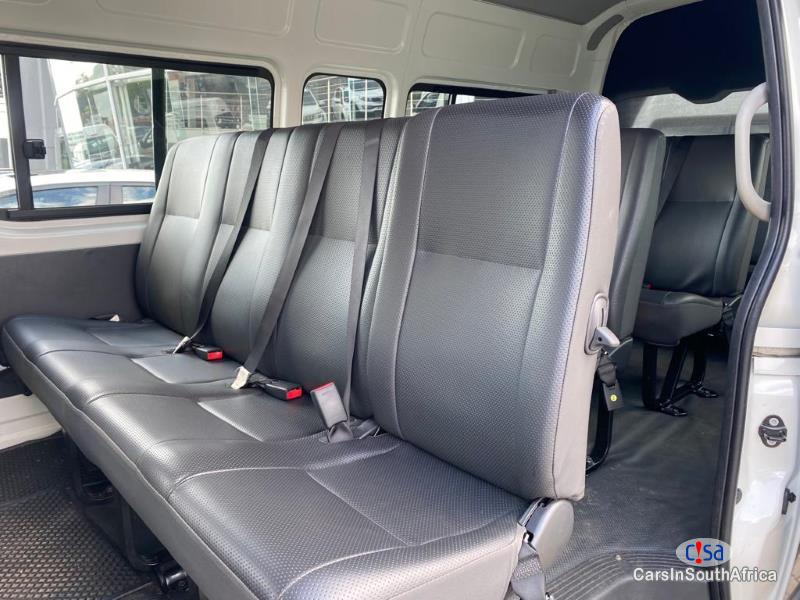 Toyota Quantum 2.5 D-4D Sesfikile Call 081 494 5928 Delivery Nationwide Manual 2018 - image 4