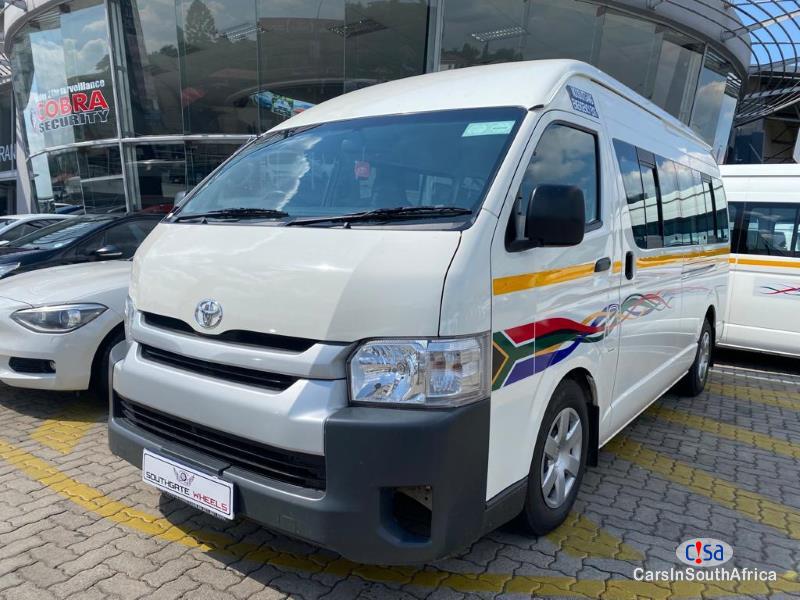 Toyota Quantum 2.5 D-4D Sesfikile Call 081 494 5928 Delivery Nationwide Manual 2018 - image 5