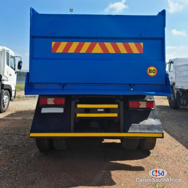 Nissan 6.2 Automatic 2015 - image 2