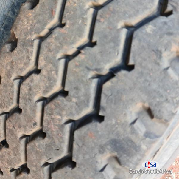 Nissan 6.2 Automatic 2015 - image 6