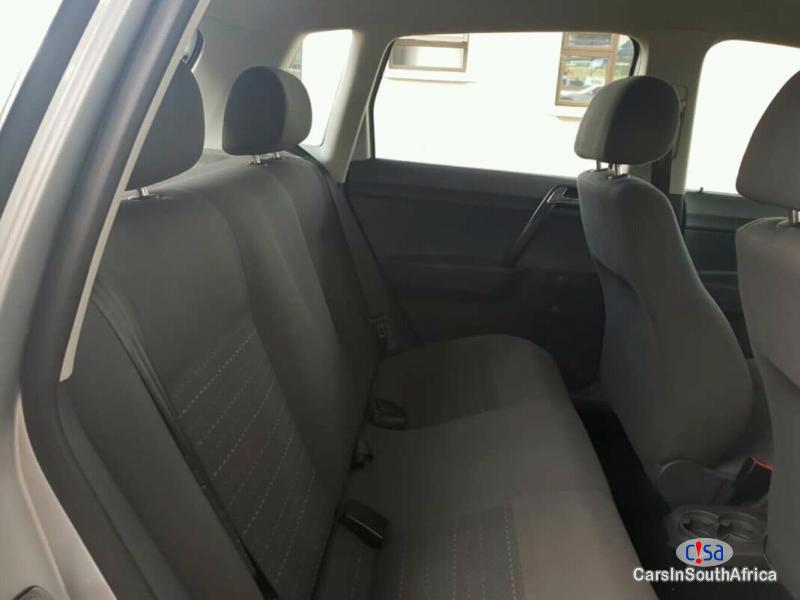 Volkswagen Polo Manual 2012 - image 4