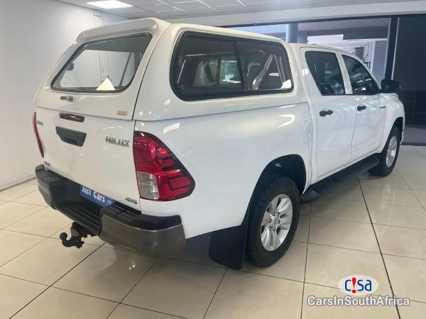 Toyota Hilux Manual 2019 - image 9