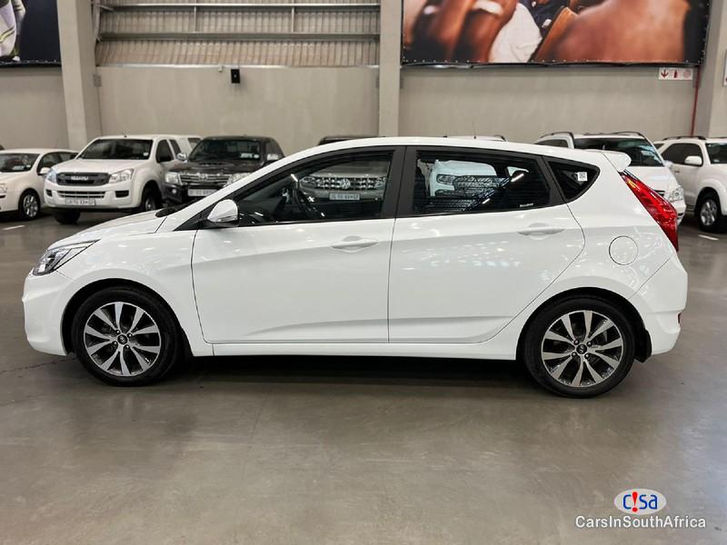 Hyundai Accent Automatic 2016 - image 13