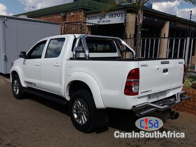 Pictures of Toyota Hilux 3.0D4-D LEGEND 45 R/B/A/T DOUBLE CAB BAKKIE Automatic 2015