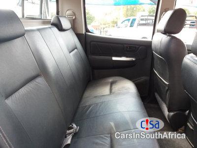 Toyota Hilux 3.0D4-D LEGEND 45 R/B/A/T DOUBLE CAB BAKKIE Automatic 2015 - image 5