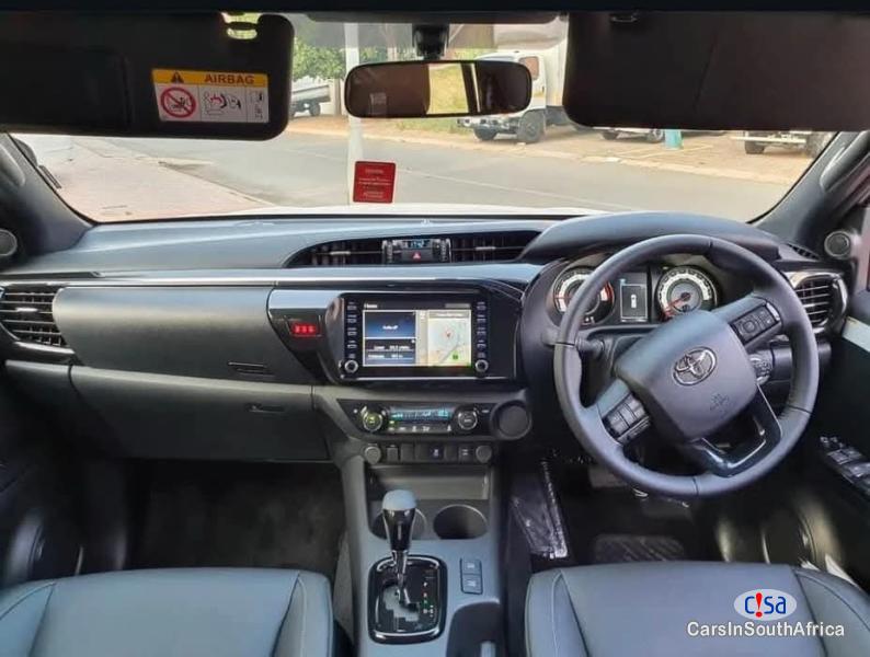 Toyota Hilux 2.8GD-6 Legend 50 Auto ( +27 685845776 Manual 2020 - image 4