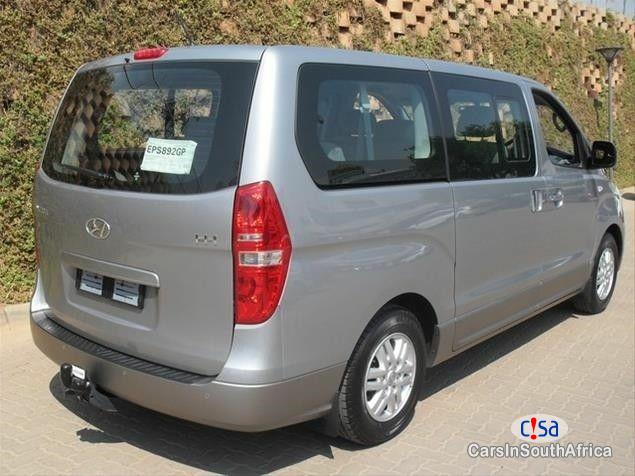 Hyundai H-1 Automatic 2015 - image 2