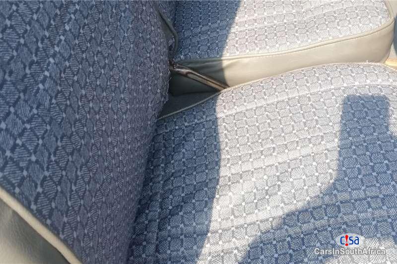 Toyota HiAce 2.2 Manual 2007 - image 6