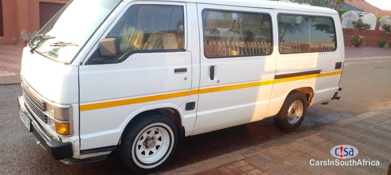 Toyota HiAce 2.2 Manual 2007 - image 2