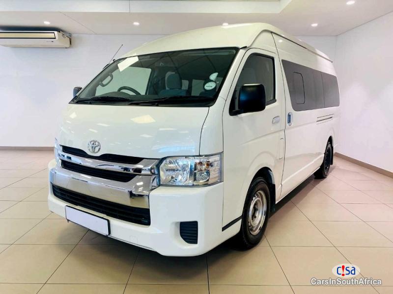 Toyota Quantum 2.5 D-4D 14-seat 067 251 5460 Manual 2023 - image 2