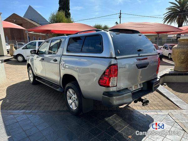 Toyota Hilux 2.4 GD-6 Raised Body SRX Double Cable Manual 2020 - image 2