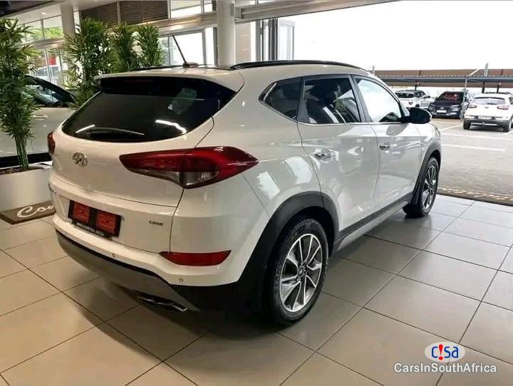 Hyundai Tucson Automatic 2017 - image 2