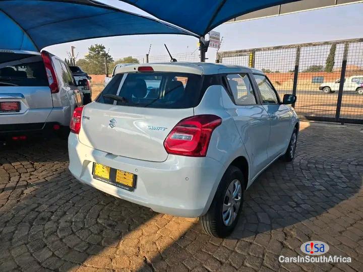 Suzuki Swift 1.2 GL Manual 2022 - image 2