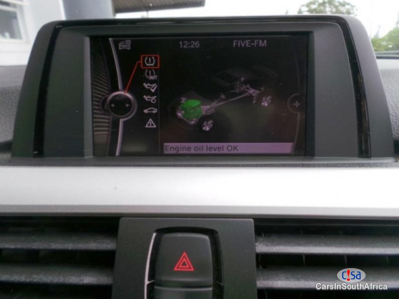 BMW 3-Series Automatic 2012 - image 10