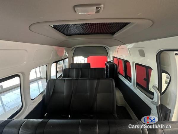 Toyota Quantum 2.5 D-4D Sesfikile 16-Seat Manual 2022 - image 4