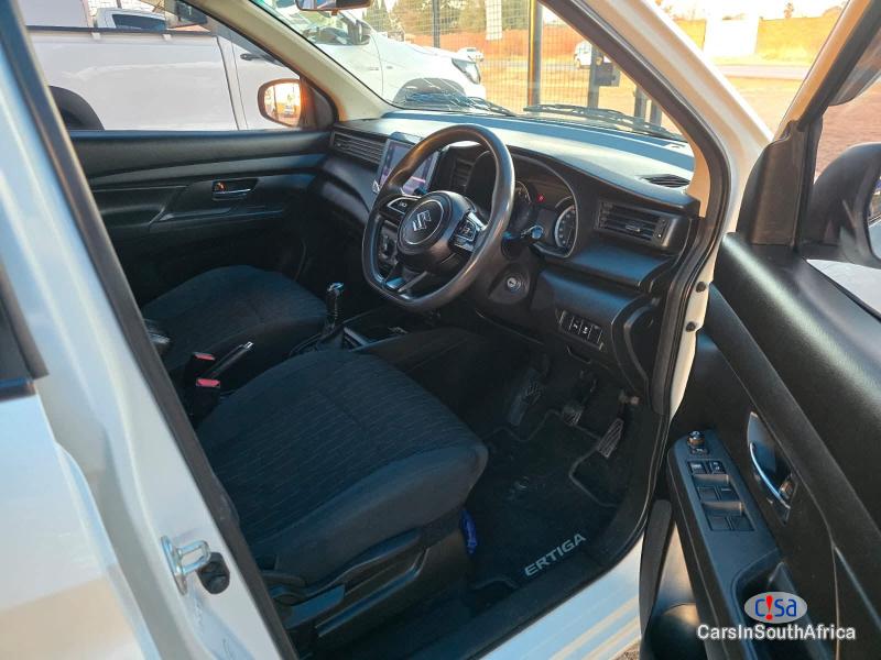 Suzuki Ertiga 1.5 GL Manual 2024 - image 3