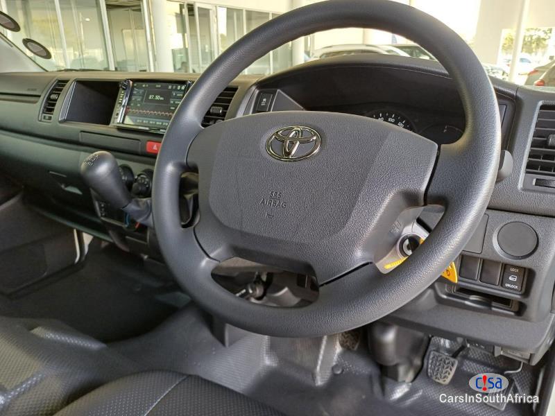 Toyota Quantum 2.5 D.4D Sesfikile 16 Seat Manual 2020 in South Africa