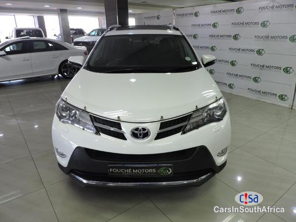 Toyota RAV-4 2,200 Automatic 2015 - image 2