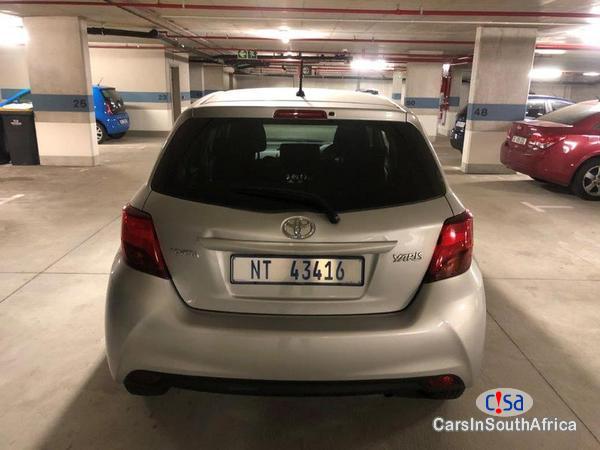Toyota Yaris Manual 2016 - image 4